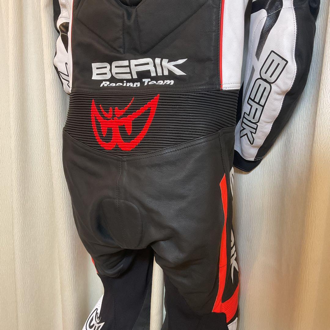 【未使用】BERIK ベリック レーシングスーツ 52サイズ Bk.Wh.Re.