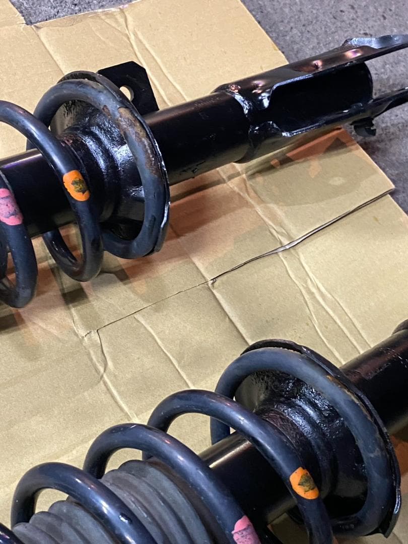 LA600S/LA610S タントカスタム フロント左右純正ショック＆サスSET