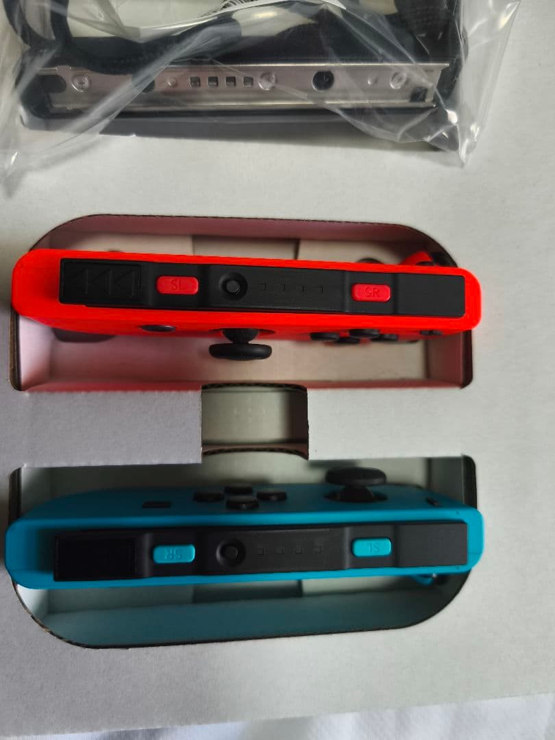 Nintendo Switch 本体　青と赤のJoy-Con　バッテリー強化版