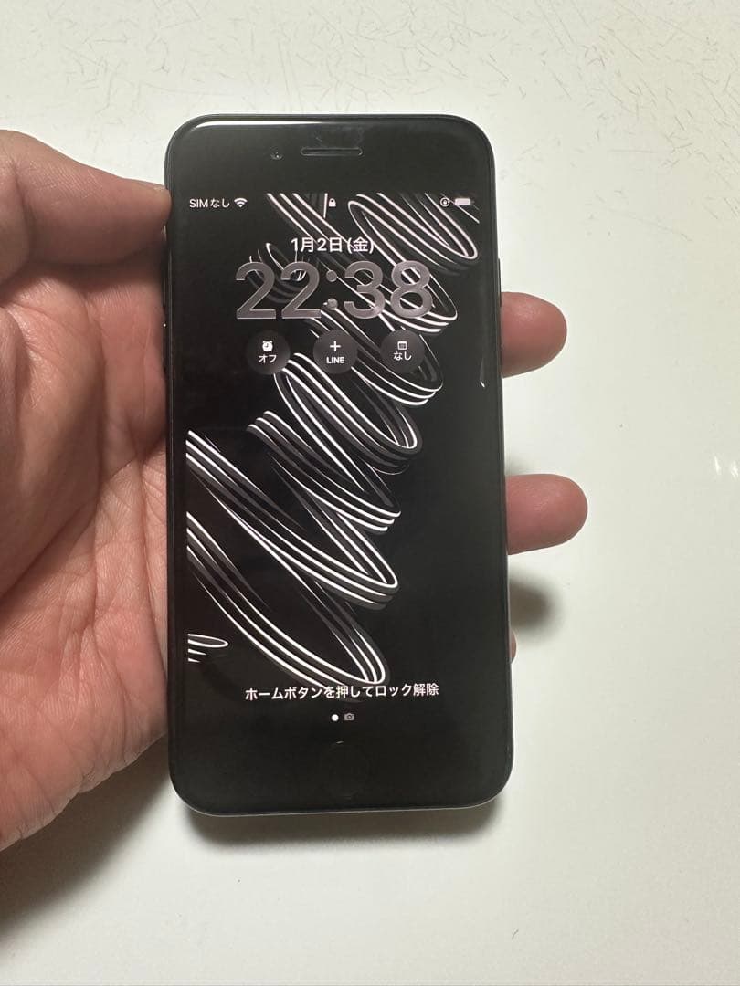 【美品・即購入OK】SIMフリーiPhone SE3 64GBブラック