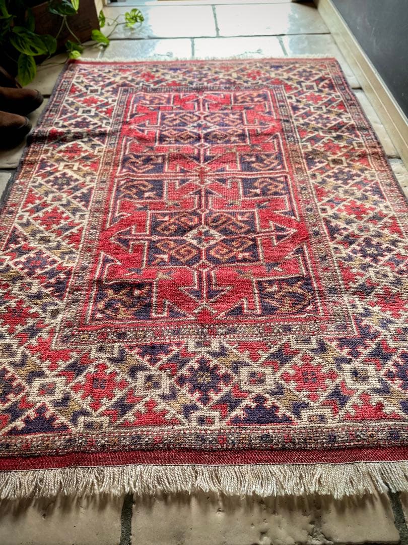 トライバルラグ　ヴィンテージラグ　コーカサスラグ　クルド族　プリミティブアート
