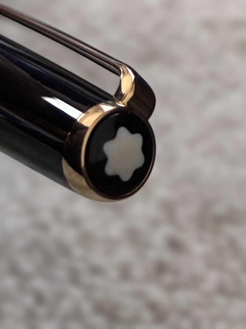 ◾️極美品◾️MONT BLANC モンブラン◾️クラシックボールペン◾️新品リフィル