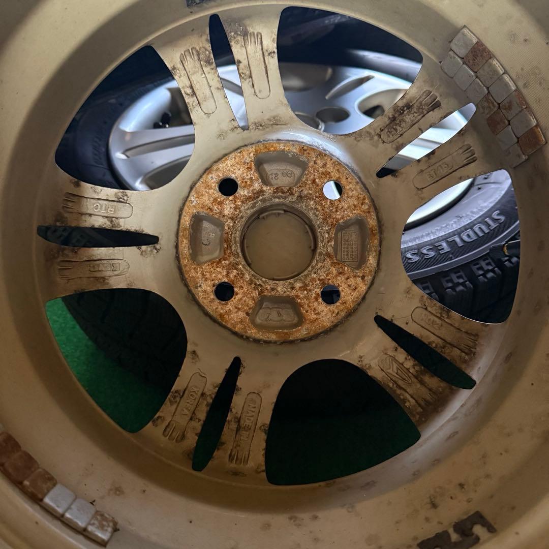 ダイハツ　155/65R14 14インチ　スタッドレスタイヤ　冬タイヤ