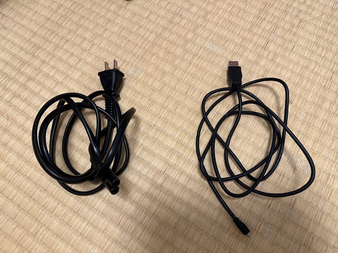 極美品　SONY PlayStation4 CUH-7200BB02