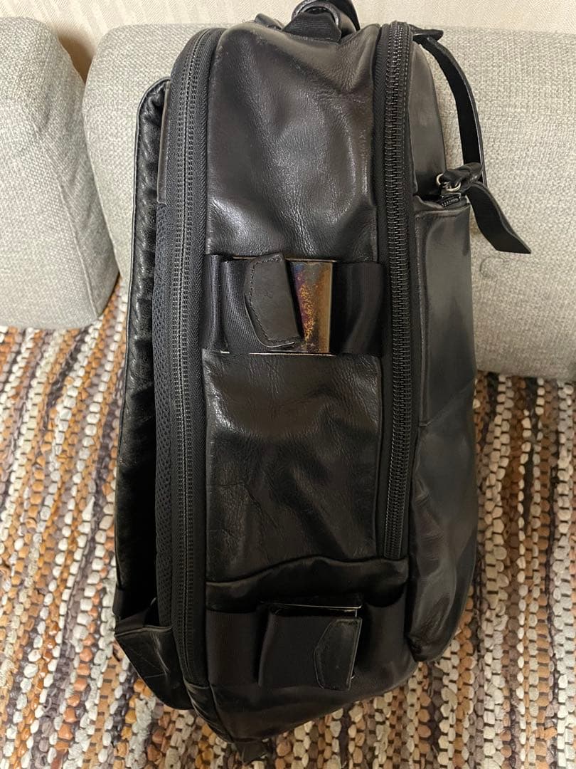 KATSUYUKI KODAMA 大容量　本革バックパック