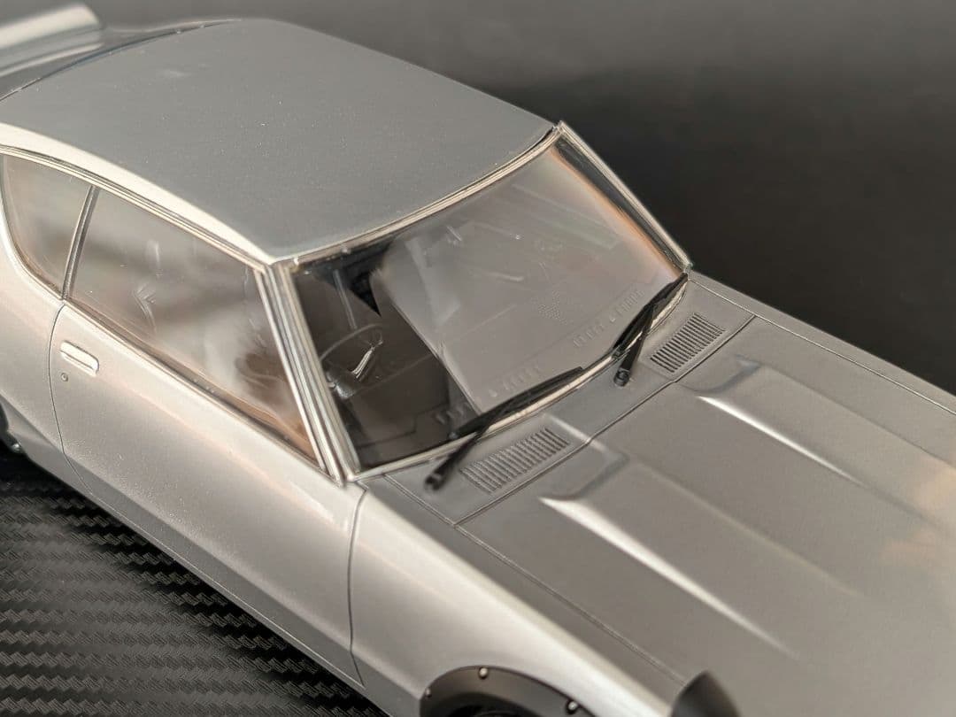 イグニッションモデル 1/18 2000GT-R KPGC110 ケンメリ