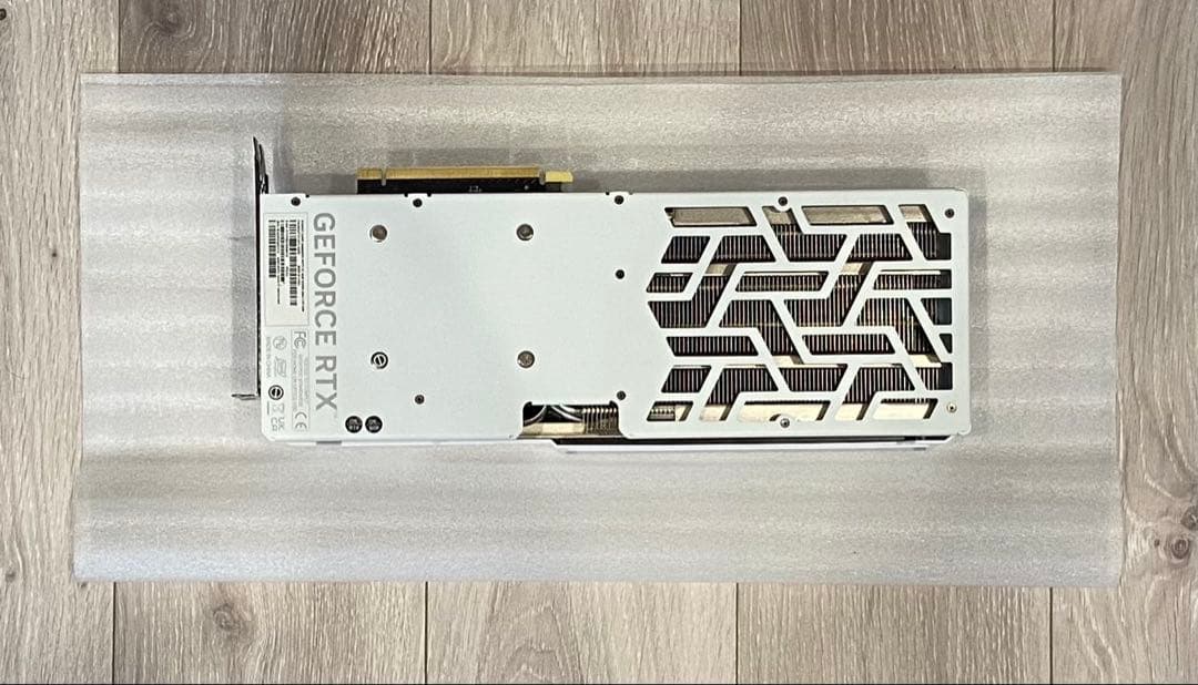 Palit RTX4070Ti Super GP W OC ドスパラモデル