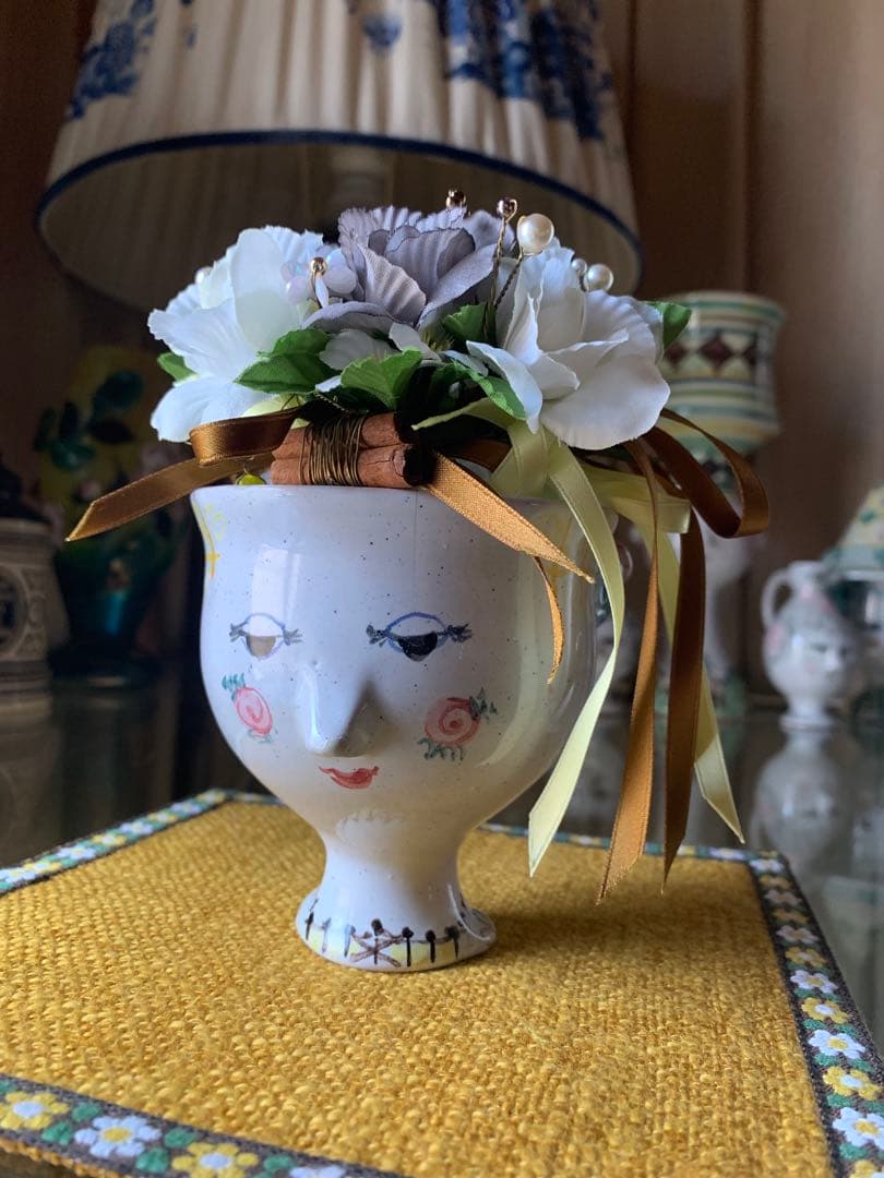 ビヨンヴィンブラッド　1953年スタジオ手書き一点物の作品カップ型女の子修復有り