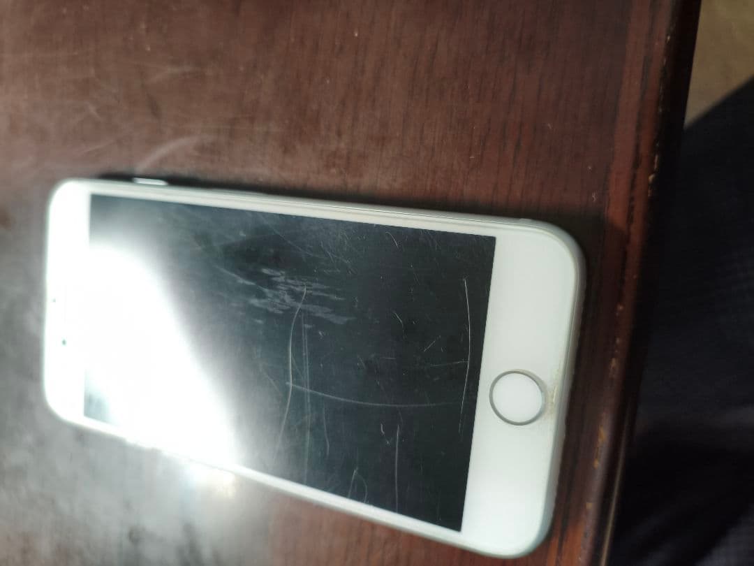 iPhone8 SiMロック解除済み