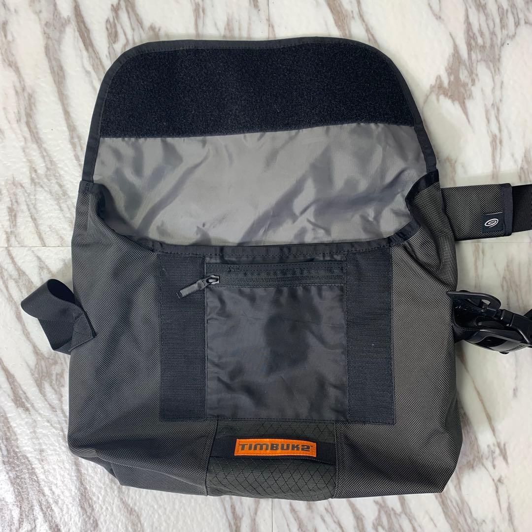 美品 TIMBUK2 メッセンジャーバッグ S ブラック オレンジ 渦巻き刺繍