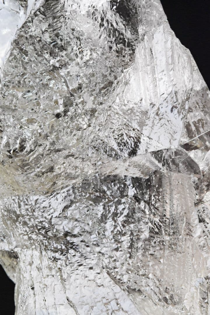 ガネーシュヒマール ラパ産 剥離痕に覆われたスモーキークォーツ