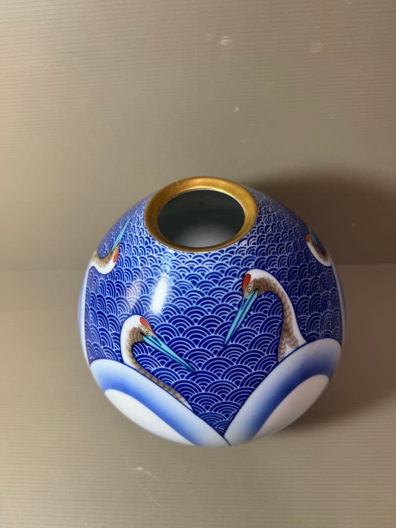 2886 香蘭社　鶴絵　青海波　花瓶　金彩