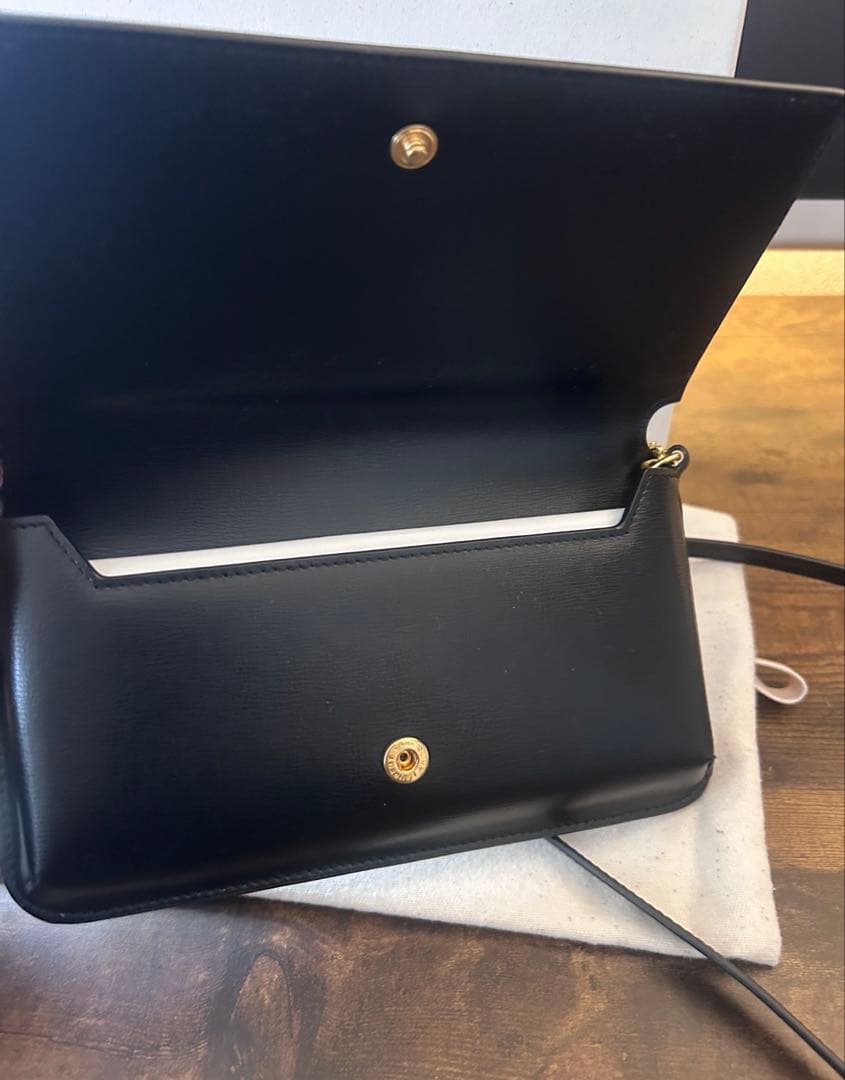 【新品未使用／鑑定済み／付属品完備】YSL フォンホルダー 正規品✨