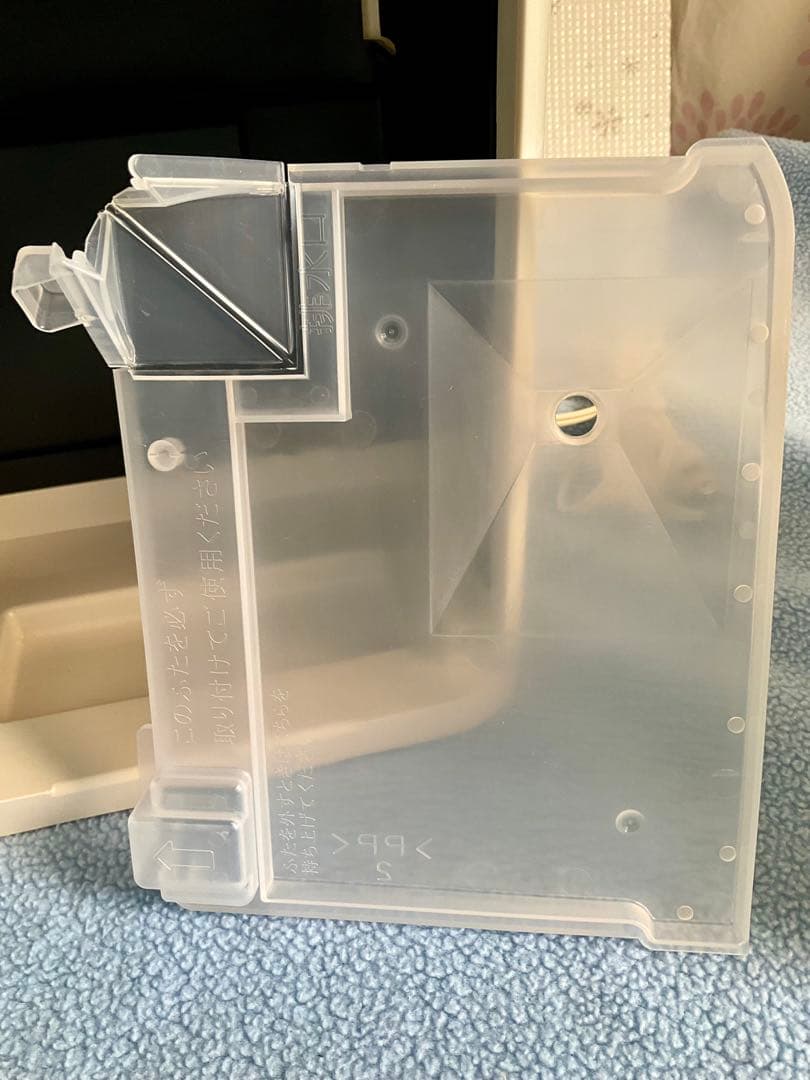 コロナ　衣類乾燥除湿機　2022年製　乾燥機　除湿機