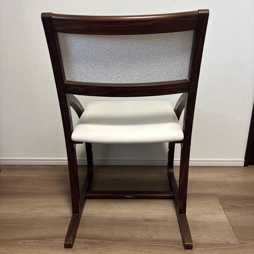 カリモク　デスクチェア　学習椅子　モカブラウン　XT2401IK