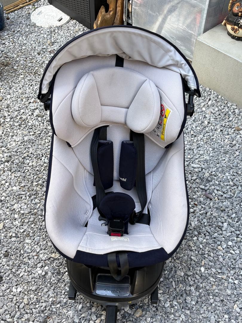 コンビ　クルムーブ　シートクリーニング済み