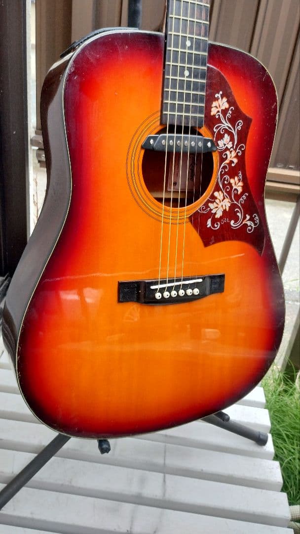 美品 Takamine Tシリーズ（？） PU付エレアコ TBS ブラウン