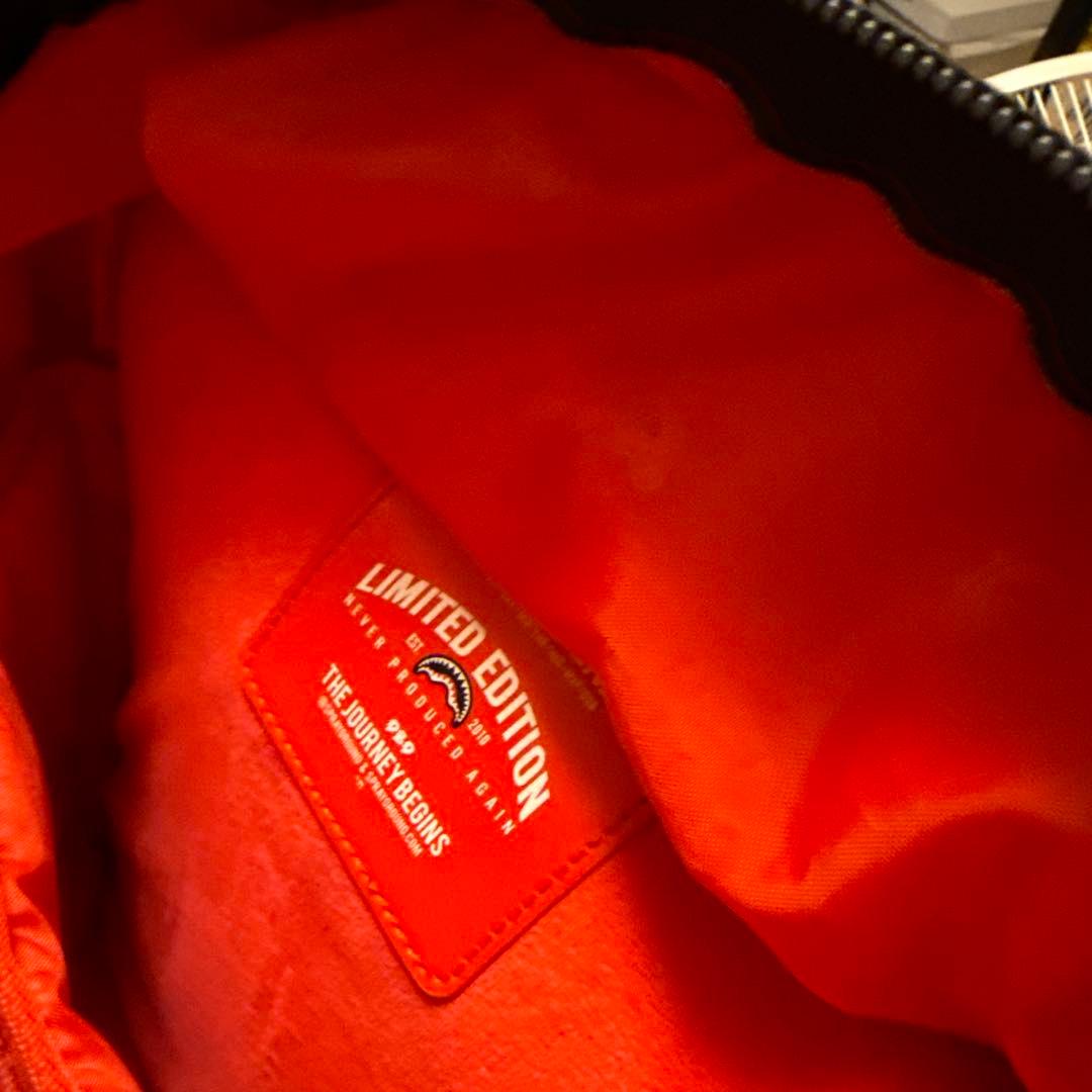 SPRAYGROUND サメデザイン バックパック