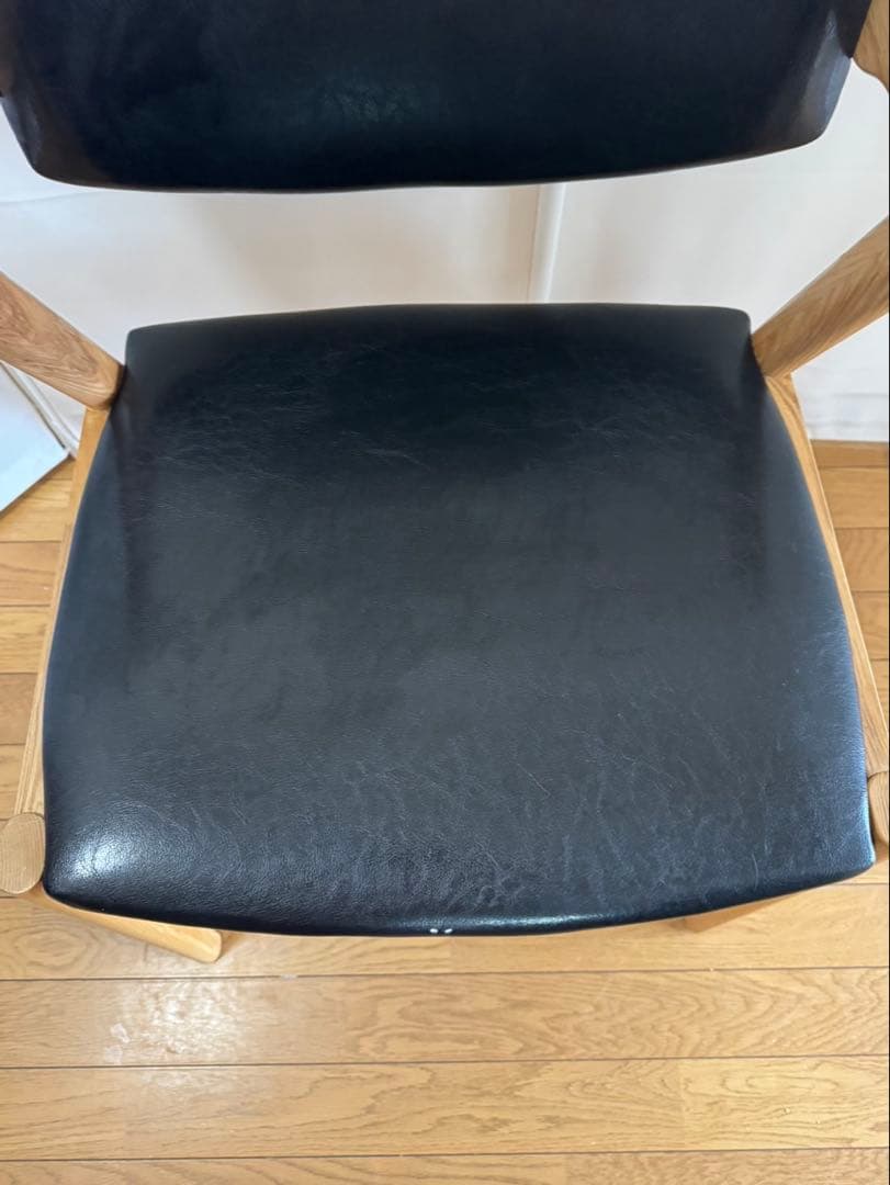 関家具　 ダイニングチェア　 モダン アームチェア　Zチェア