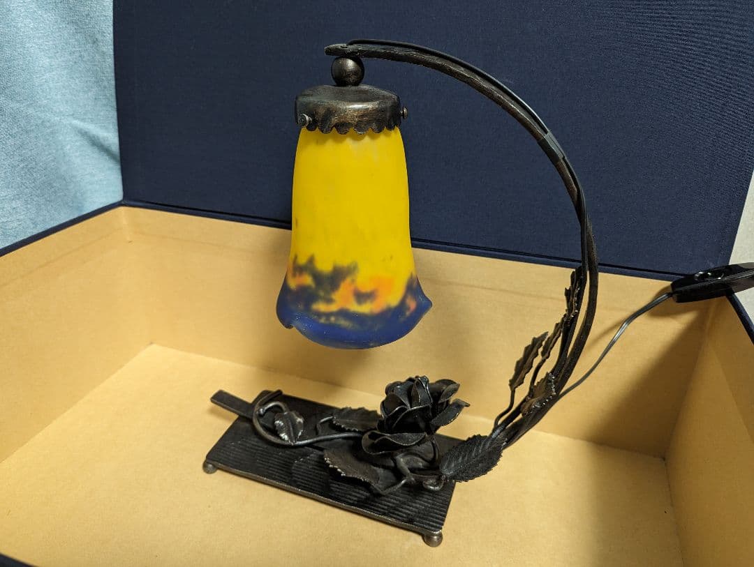 ステンドグラス スタンドランプ　アンティーク