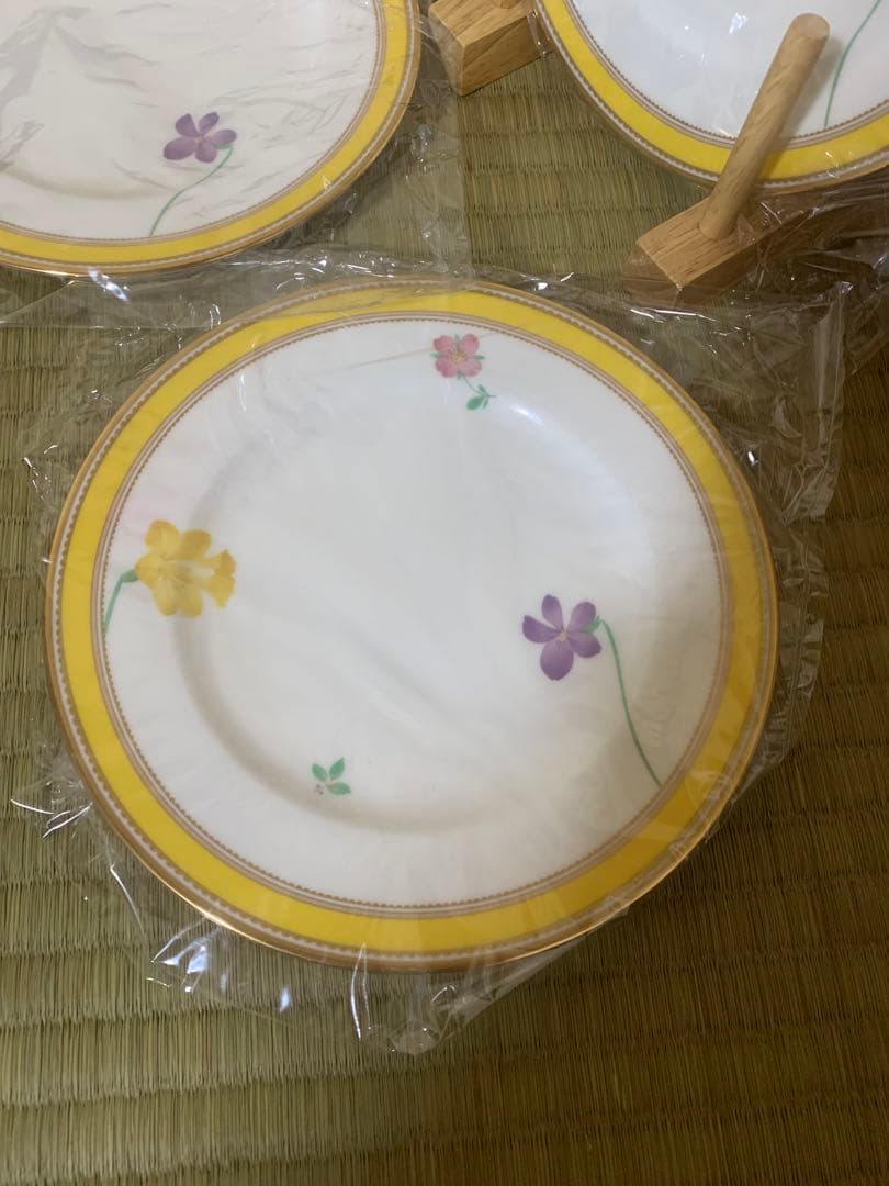 ノリタケ　ヴィヴィットソロボーン　 １６.５㎝プレート　６枚