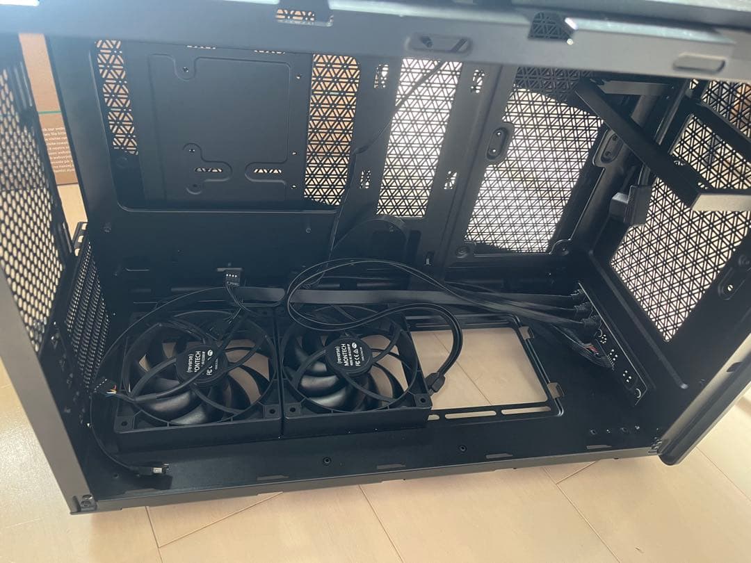 PCケース(自作PC用) MONTECH Heritage PRO Black MicroATX