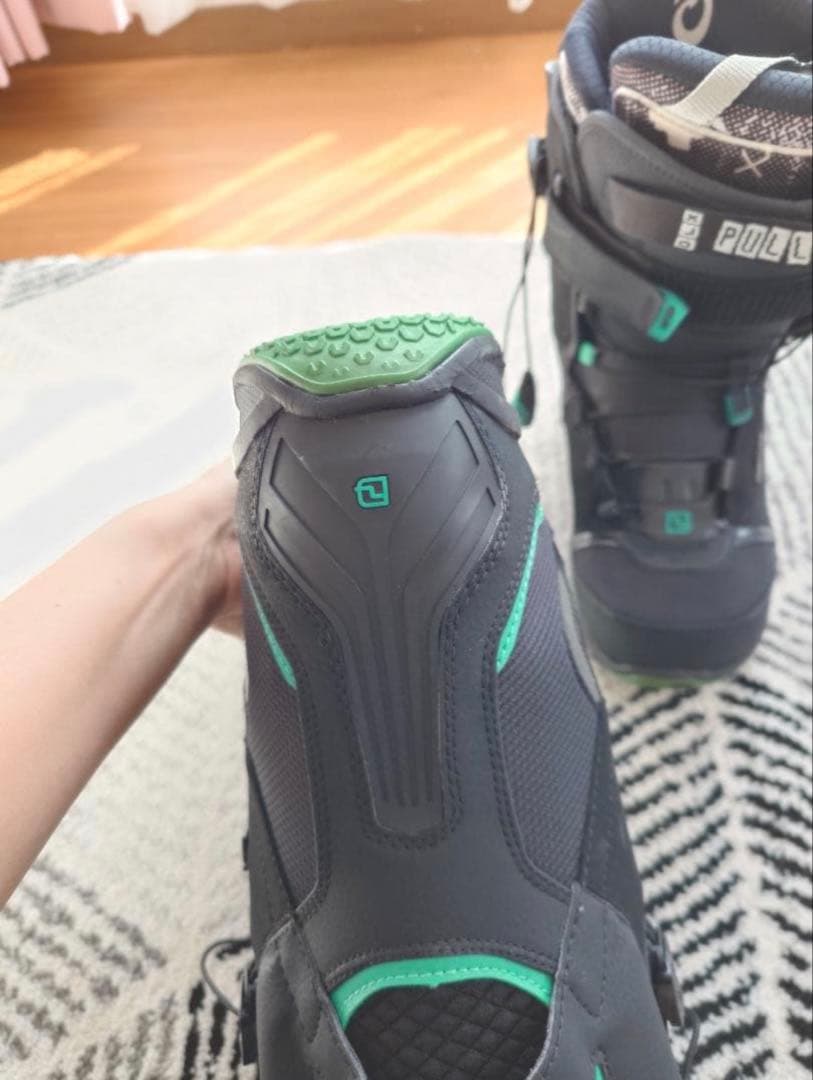 スノボブーツDEELUXE　ID LARA 25.5