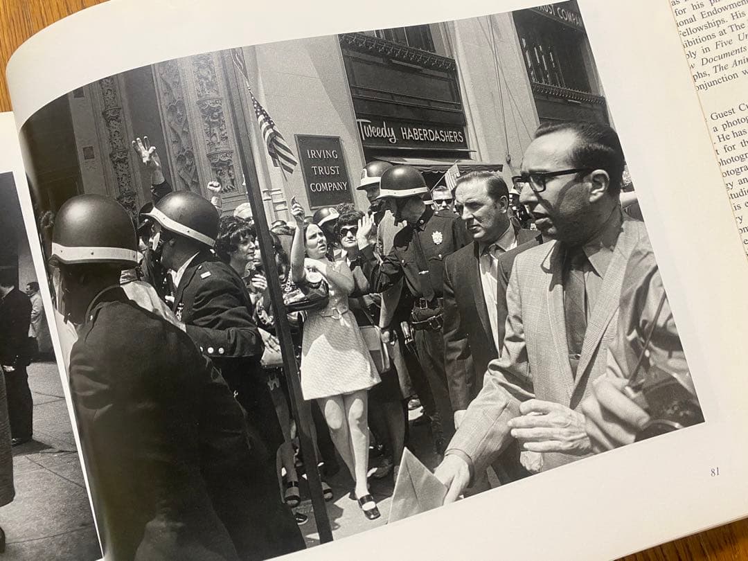 Garry Winogrand 『Public Relations』