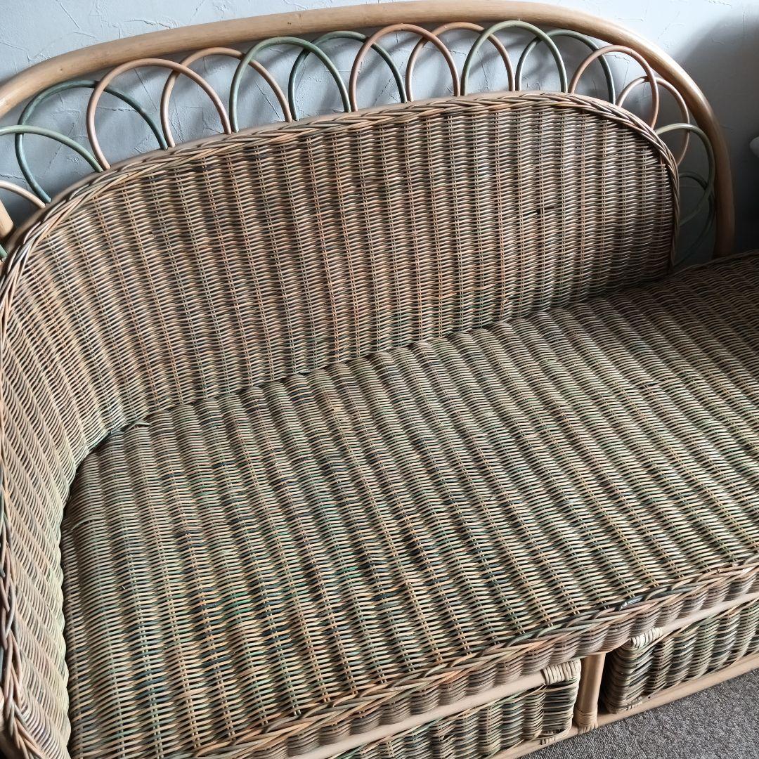 引取りお値下げ　希少　おしゃれパステルカラー　ラタン製　カウチソファ　引出し収納