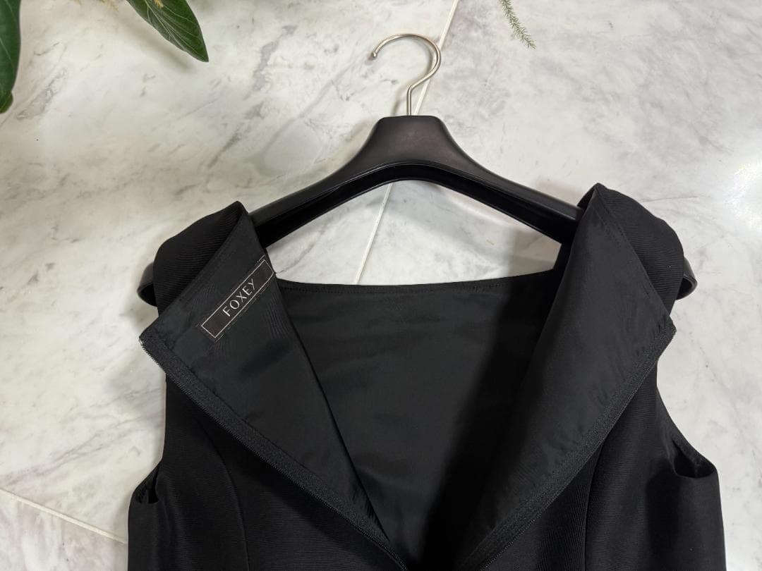 新品同様★【定価：￥138,600】★近年★FOXEY/フォクシー ギモーヴ38