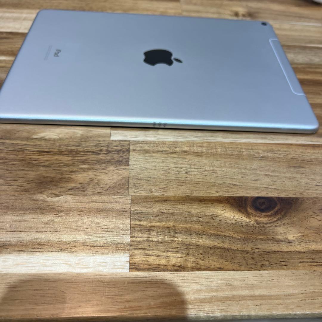 K1385 SIMフリー　iPad Air 第三代　64GB