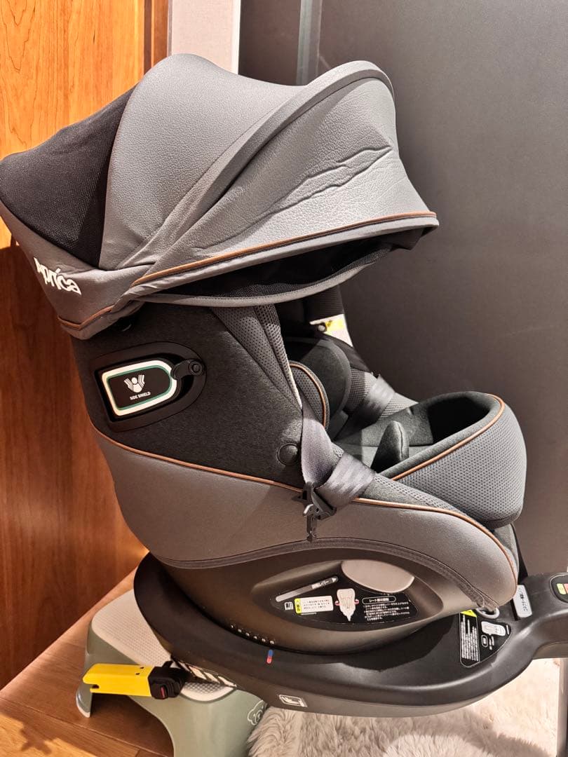 値下げ【極美品】限定モデル 最上位モデル　アップリカ クルリラビッテ プロテクト