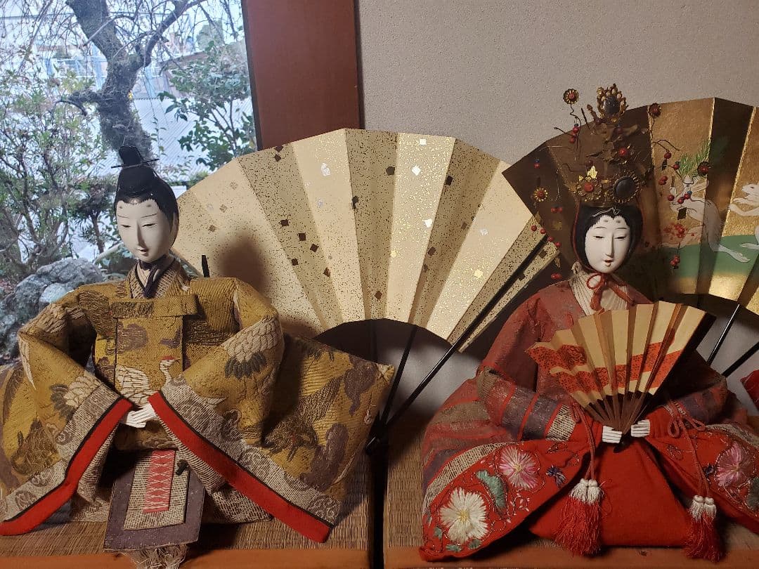 参考出品　110年前のお雛様　伝統的な雛人形（赤・金）