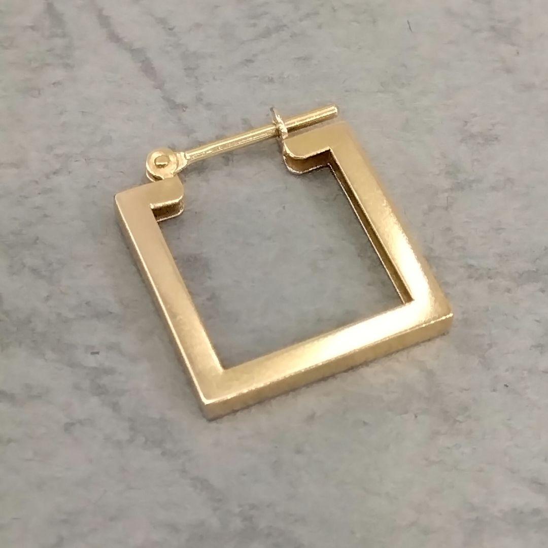 モモイロ　K18YG地金片耳ピアス　　中古品