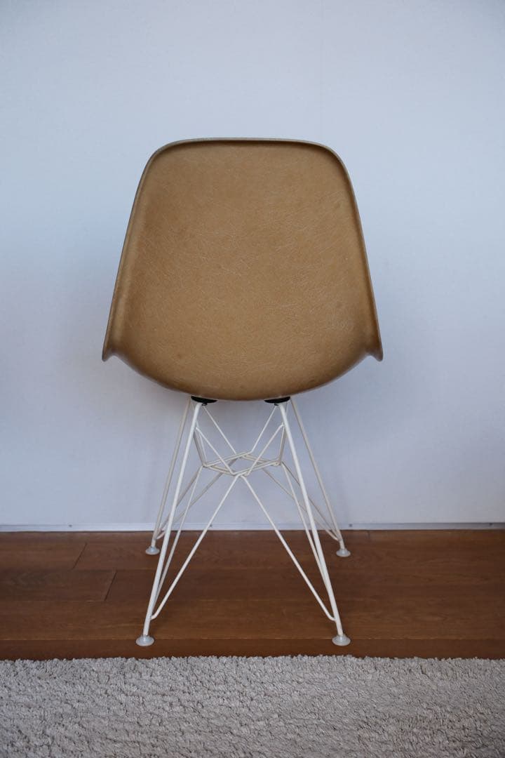 Eames Side Shell Chair Eiffel Base ①