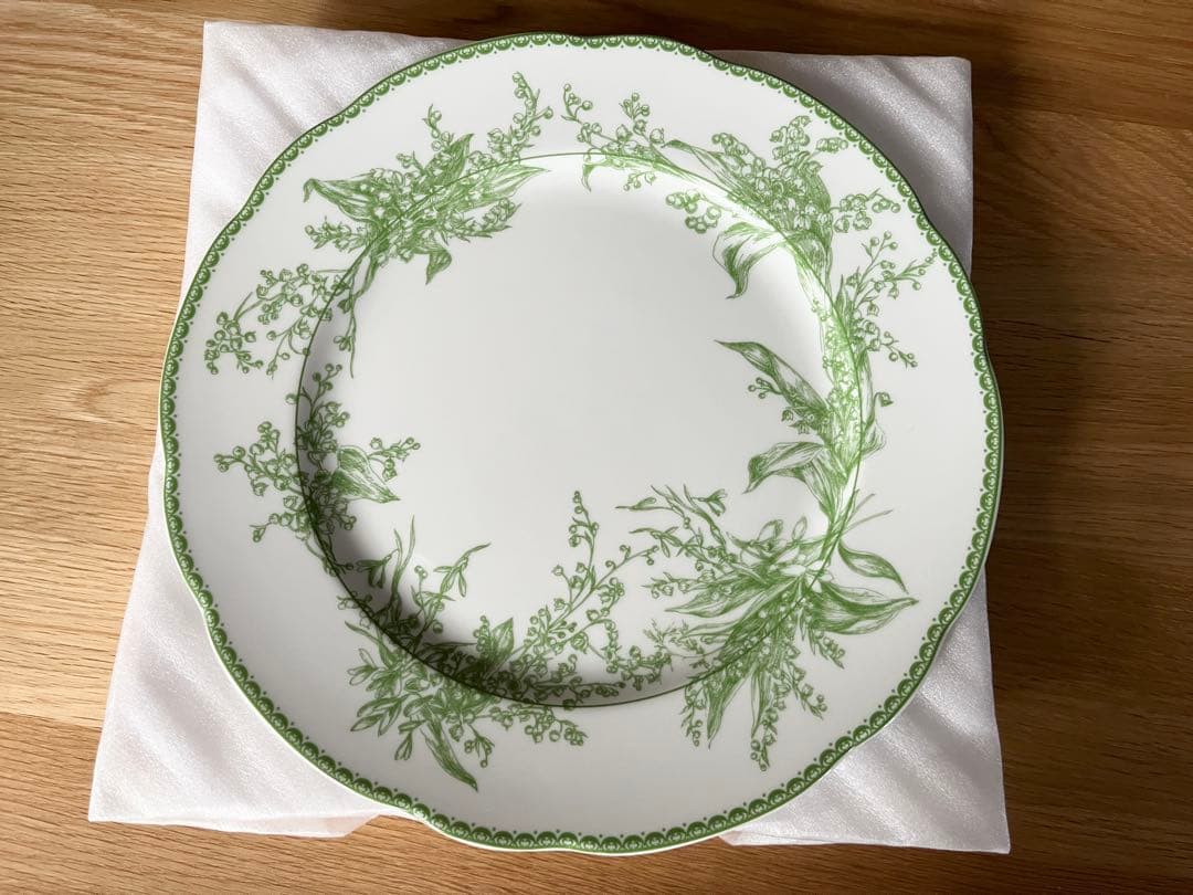 Dior リリーオブザバレー プレート　2枚セット