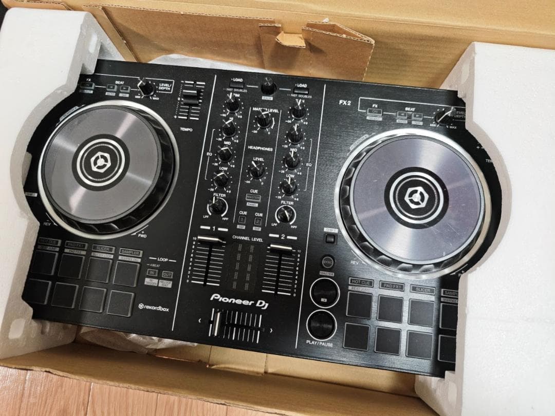 PioneerDJ DDJ-RBコントローラ(Rekordboxライセンスキ付)