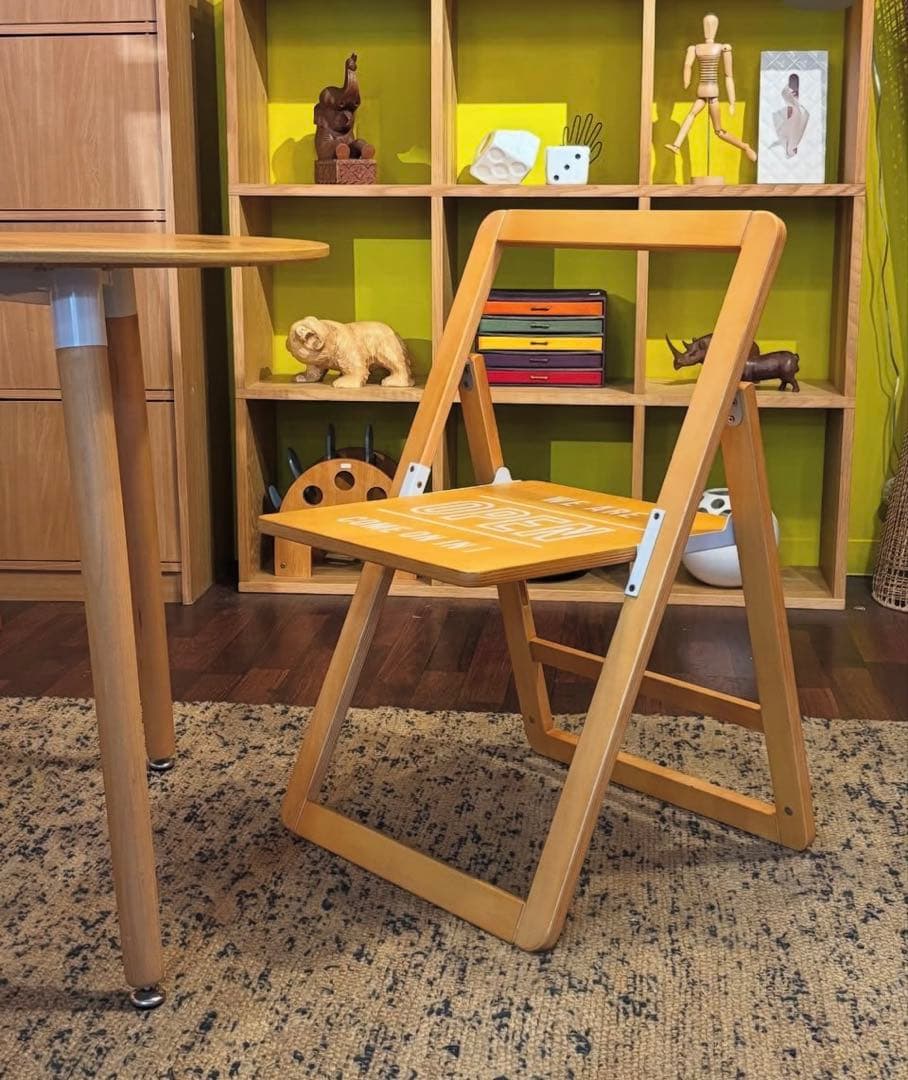 折りたたみ木製チェア