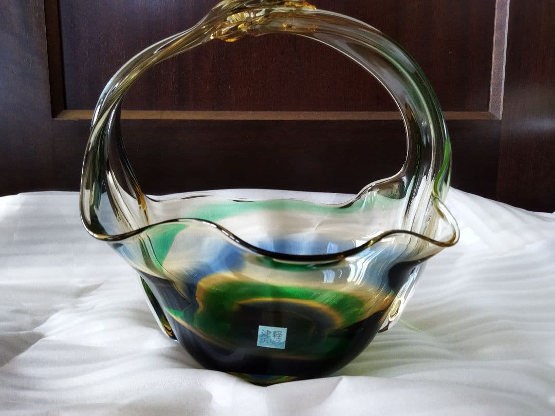 津軽びいどろ　手付き花器（花瓶）