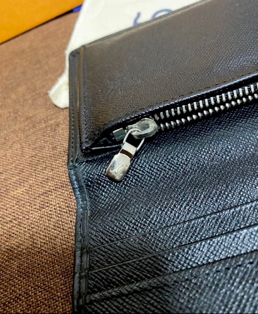 【美品】LOUIS VUITTON エピ　ポルトフォイユ・プラザ　ウォレット