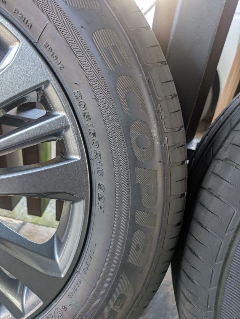 トヨタ　ノア　90系　新車外し　純正ホイール・タイヤ４本セット