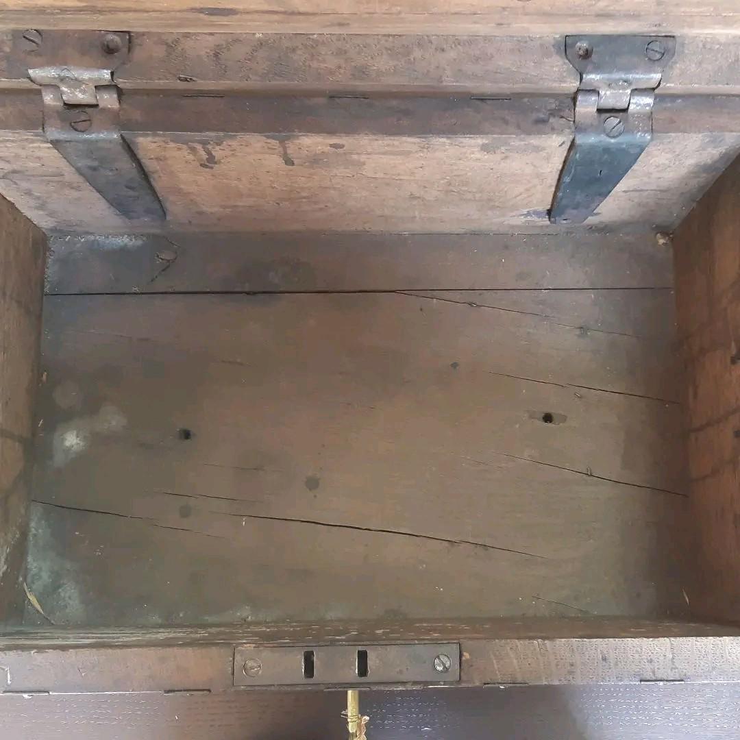 骨董品　江戸明治初期　 鉄枠木箱