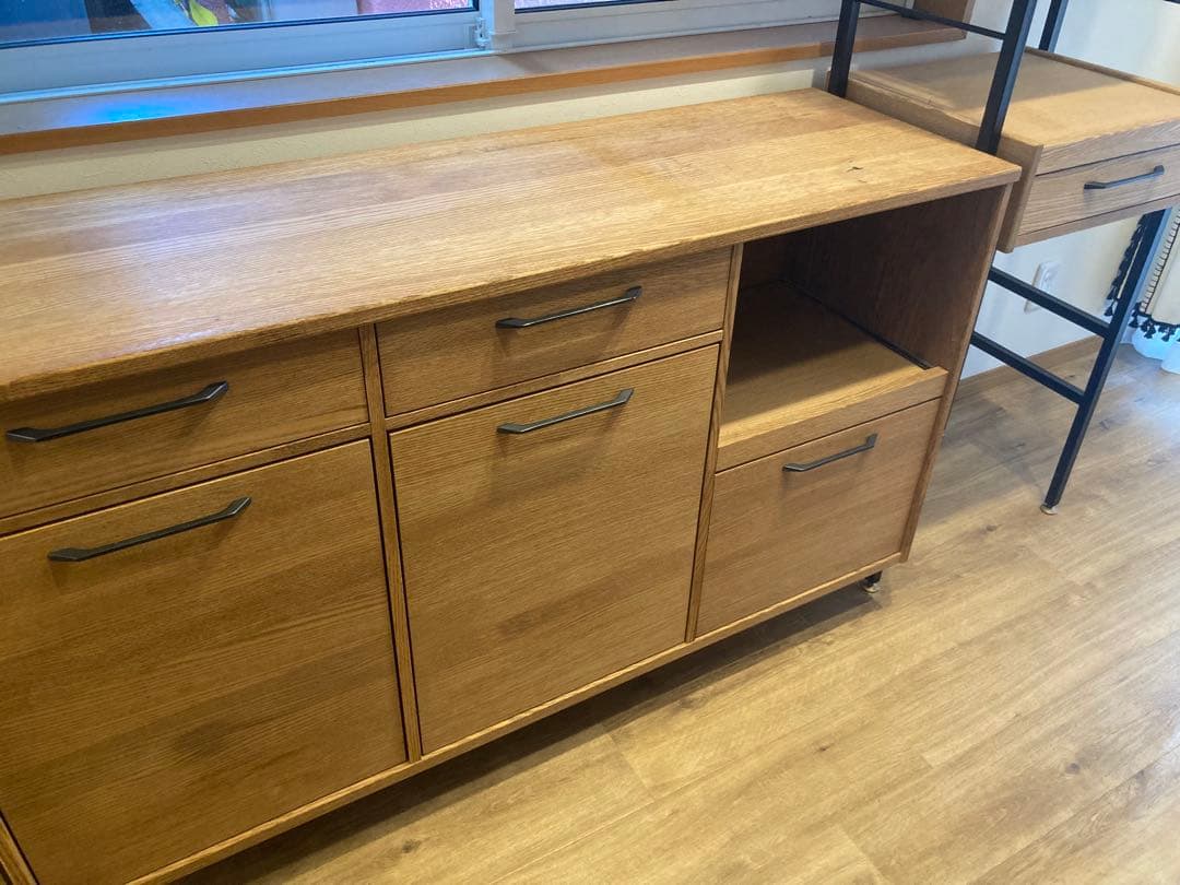 モモナチュラル食器棚・キッチンカウンター