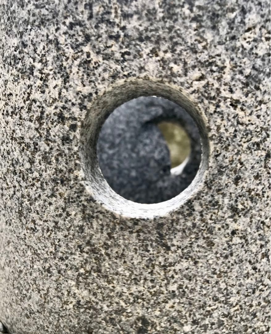 【御影磨き石・丸型火袋】オブジェ・庭石・置物・ガーデニング