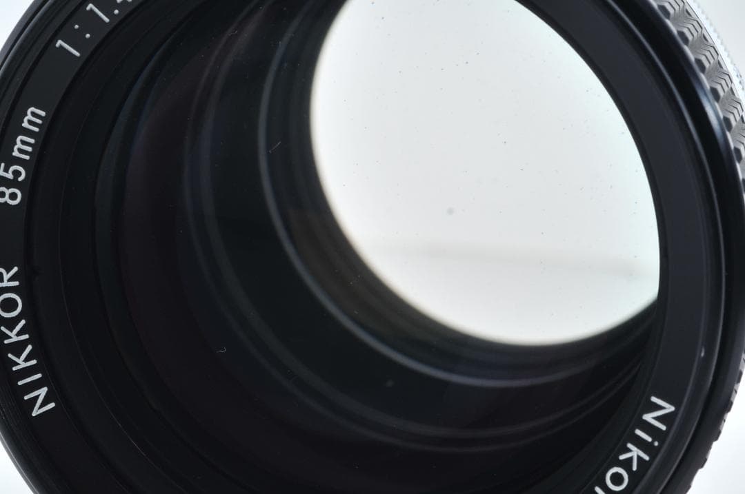 ニコン Nikon NIKKOR 85ｍｍ F1.4 Ai-s ≪油染み無し≫