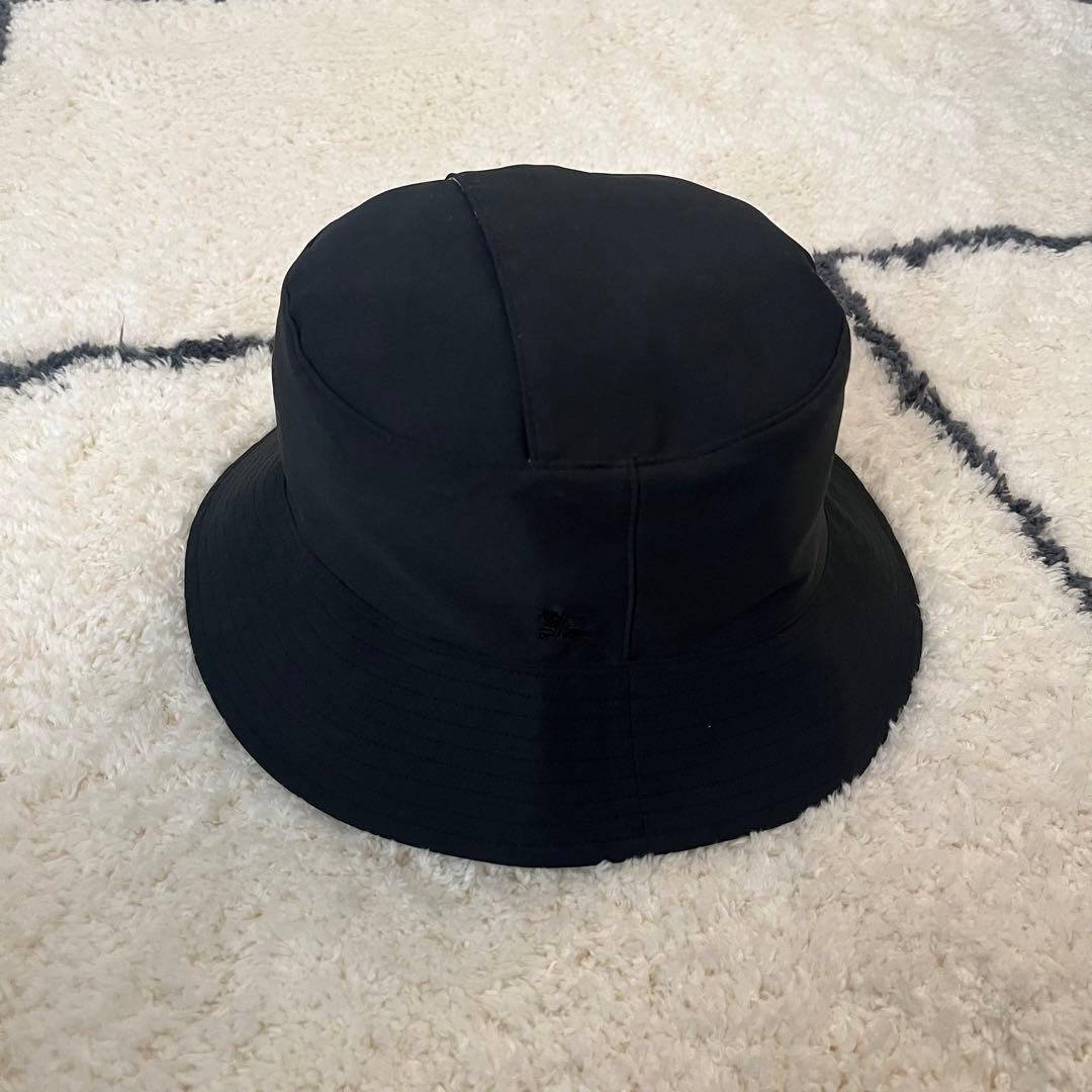 Burberry ブラック リバーシブルバケットハット