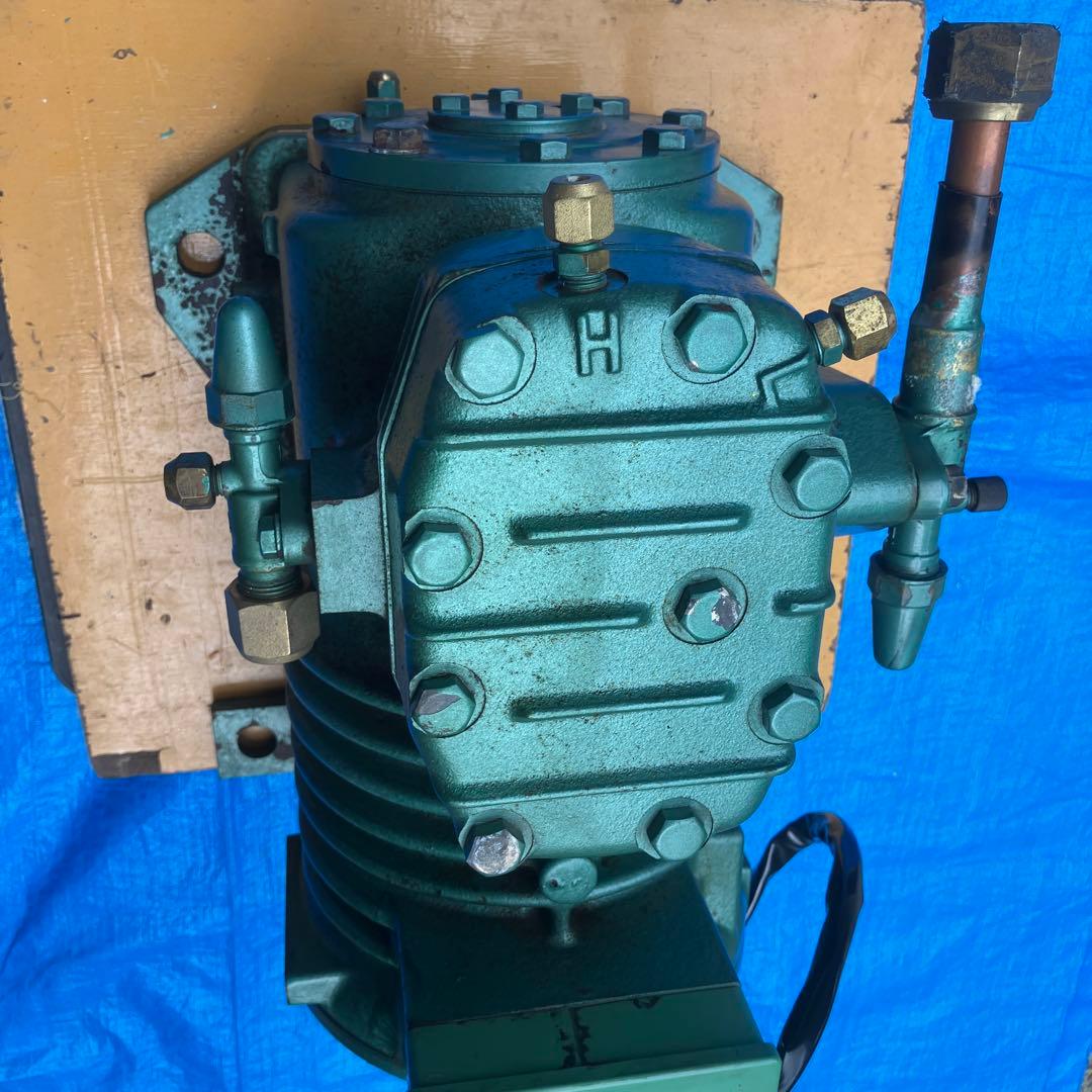 コンプレッサー(冷凍機)