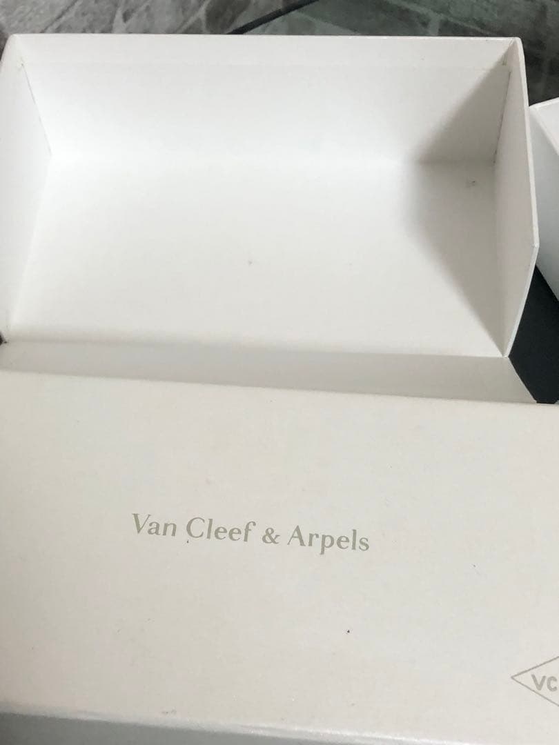 ヴァンクリーフ＆アーペル　アクセサリーケース　ピアスケース　ブレスレットケース等