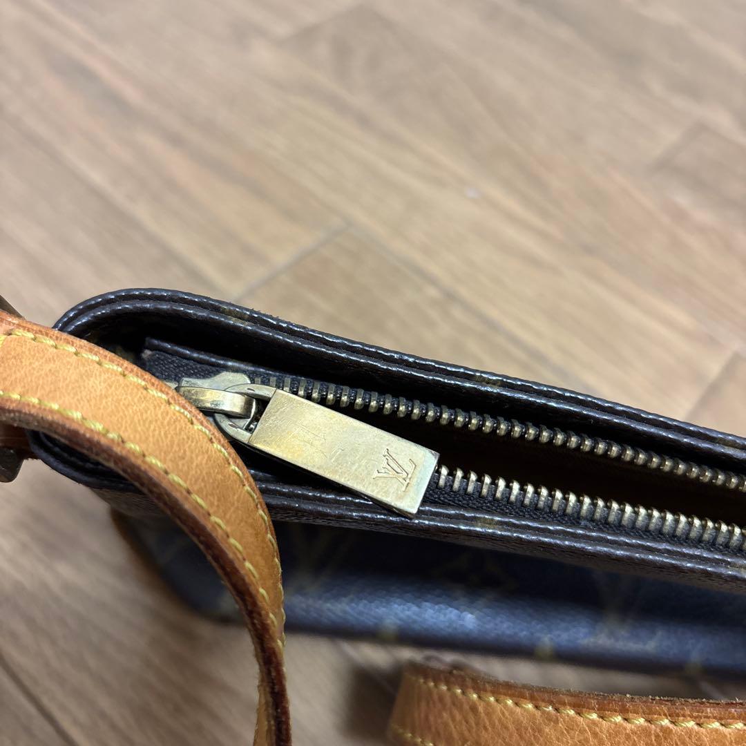 Louis Vuitton ルイ・ヴィトン「トロター」（型番：M51240）