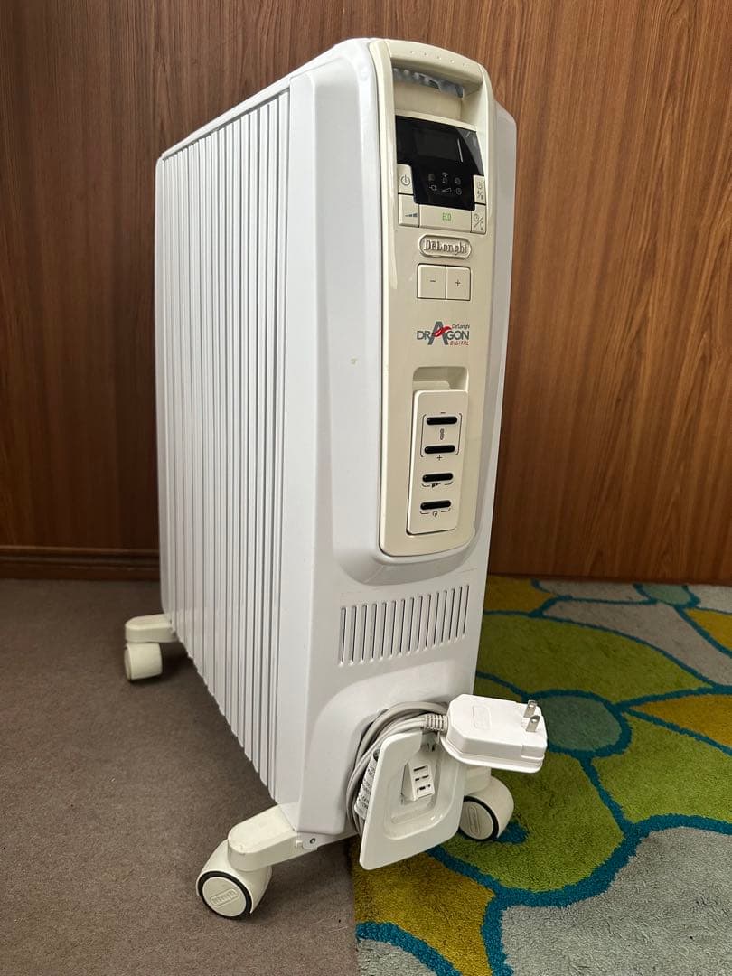 【デロンギ】オイルヒーター・部屋がじんわり暖まります！